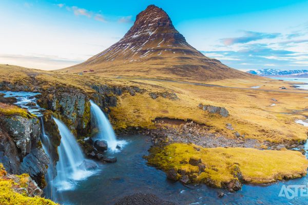 op-ontdekking-langs-de-kust-kirkjufell